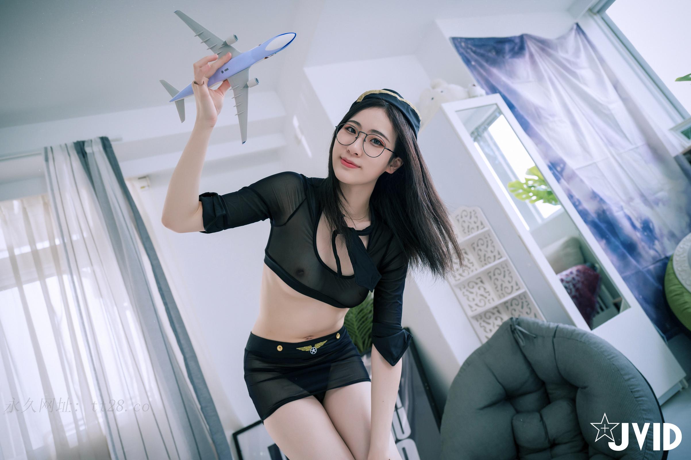 Dark Flight Attendant 第11章 第14页
