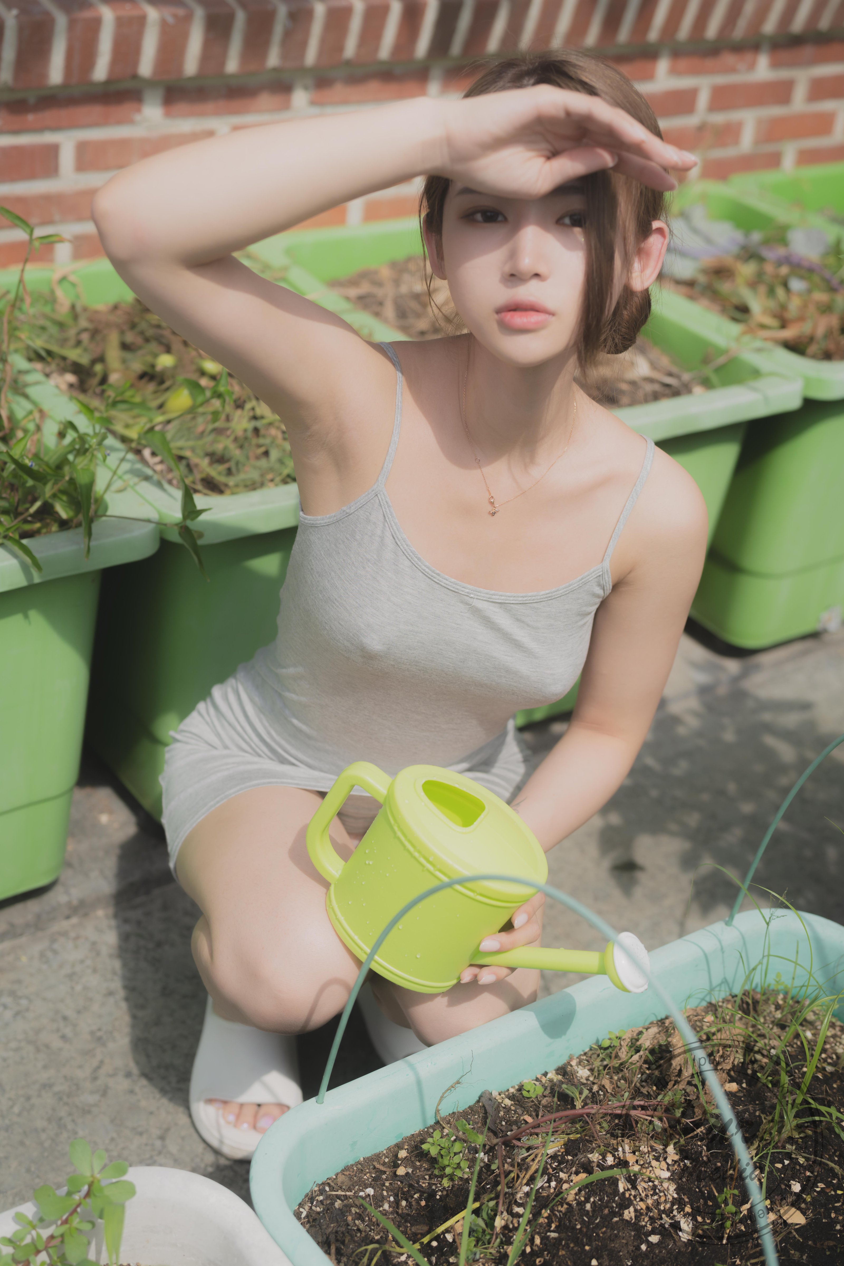Bad Delivery Guy and New Wife 第2章 第12页