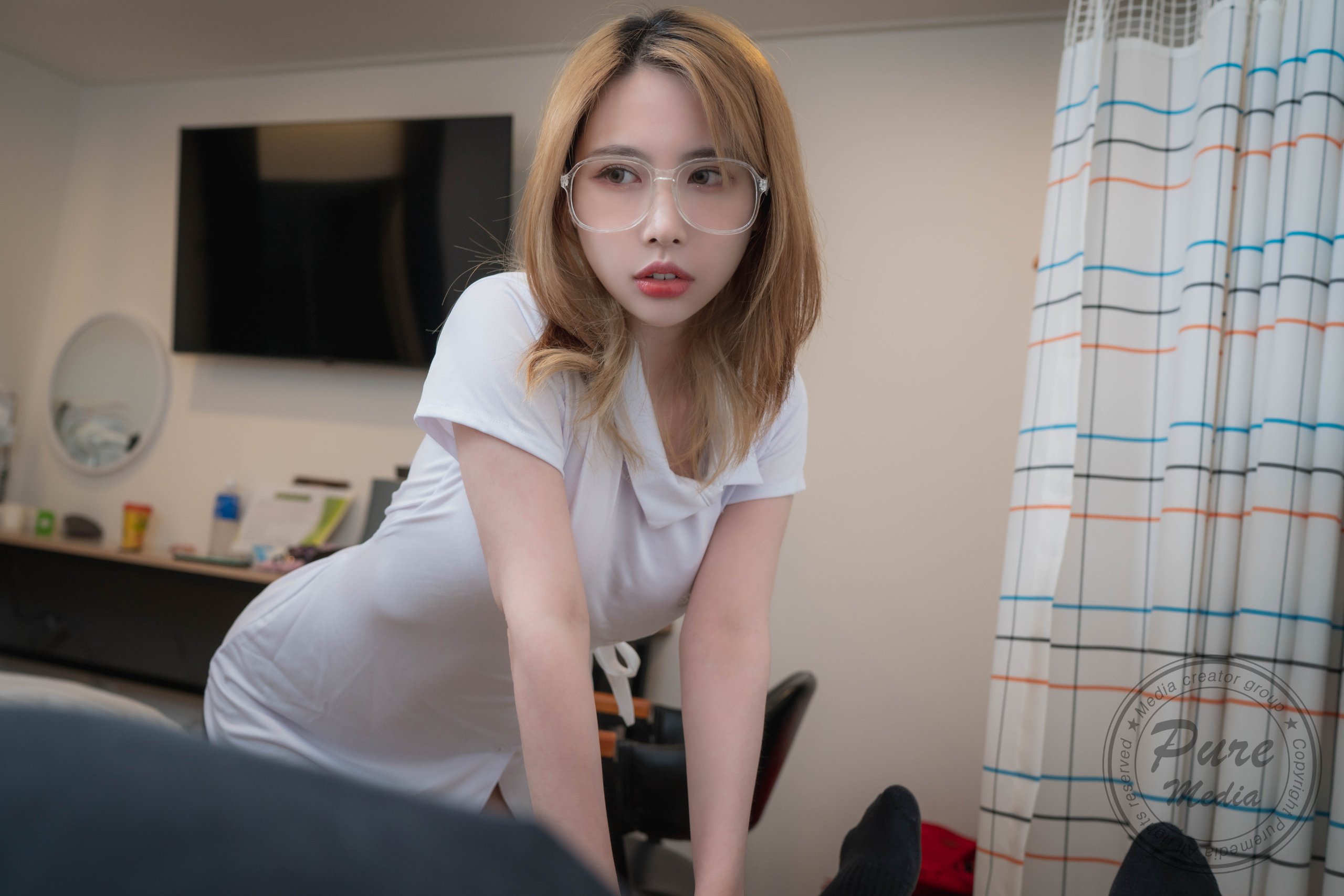 Pure Media Vol.206 Uhye (이유혜) Fainted Nurse 第2章 第4页